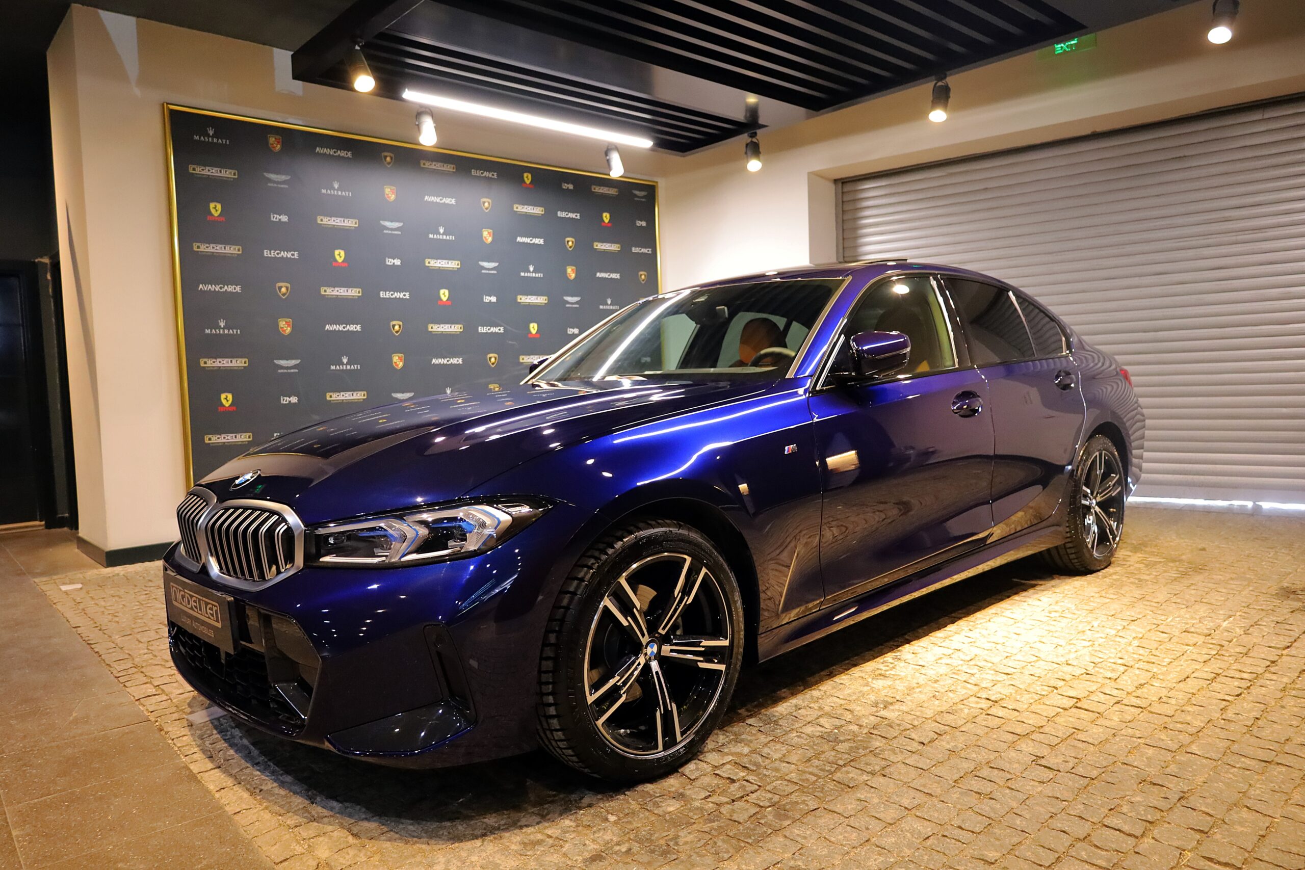 BMW 320 Sedan Sport Line