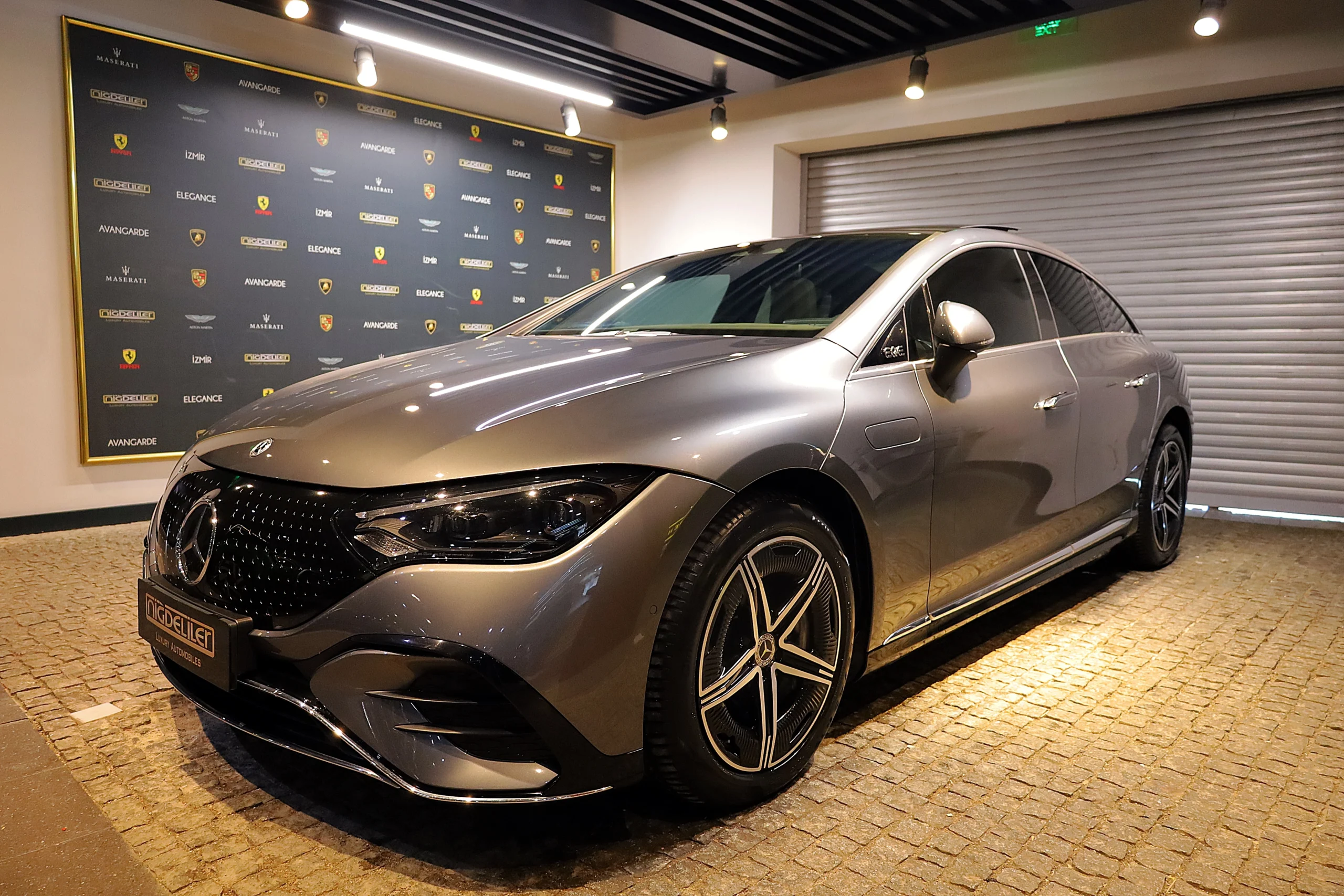 Mercedes EQE